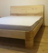 Dvigulė medinė miegamojo lova. Be patalynės stalčių. Medis uosis (ML31)