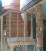 Namų vidaus mediniai laiptai. L formos laiptai. Medis uosis (L34)